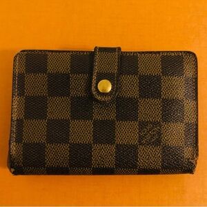 Louis Vuitton Damier Ebene Kiss Wallet